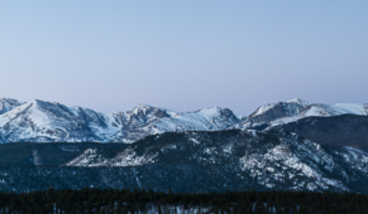 Behind the shot: Full moon over RMNP panoramic